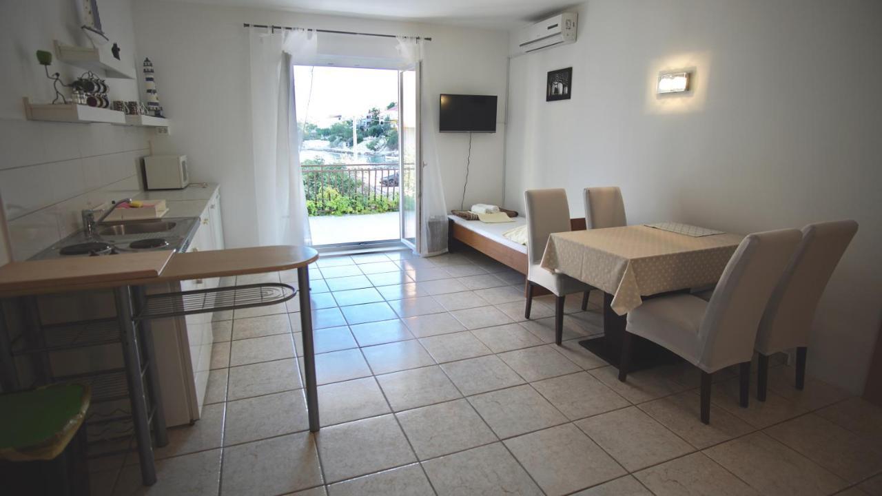 Apartments Victoria Trogir Exterior photo