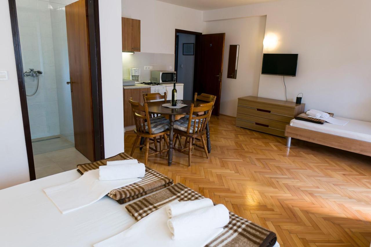 Apartments Victoria Trogir Exterior photo