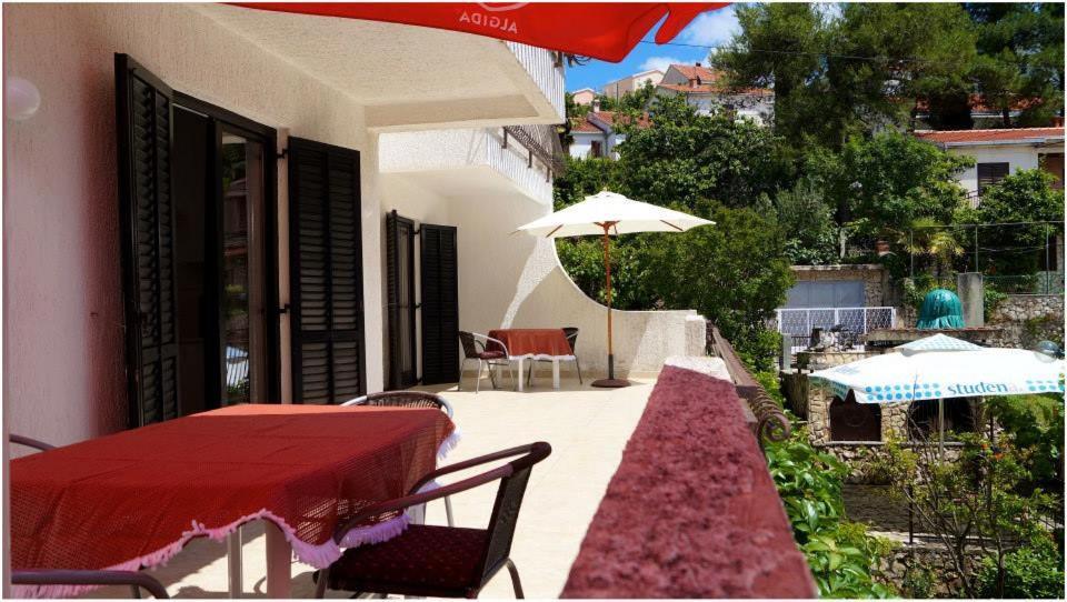 Apartments Victoria Trogir Exterior photo
