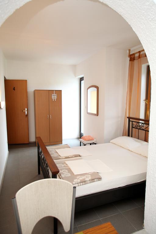 Apartments Victoria Trogir Exterior photo